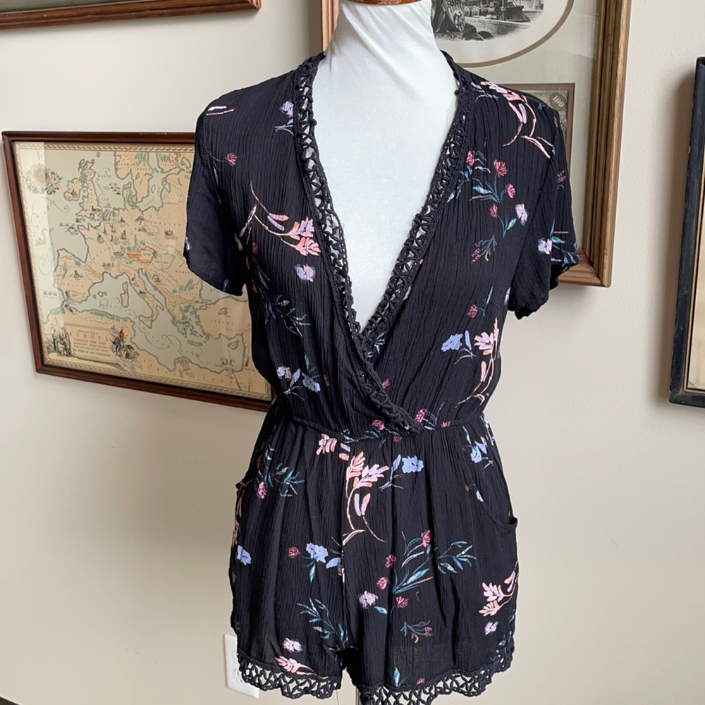Kendall and Kylie romper black w/ floral SZ SMALL
